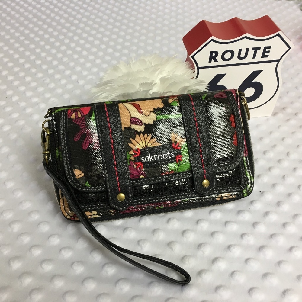 SakRoots Brown Floral Wristlet Wallet
